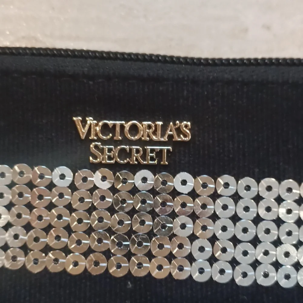 New Victoria's Secret Multi-Colored Sequin Travel Zipper Clutch/Pouch